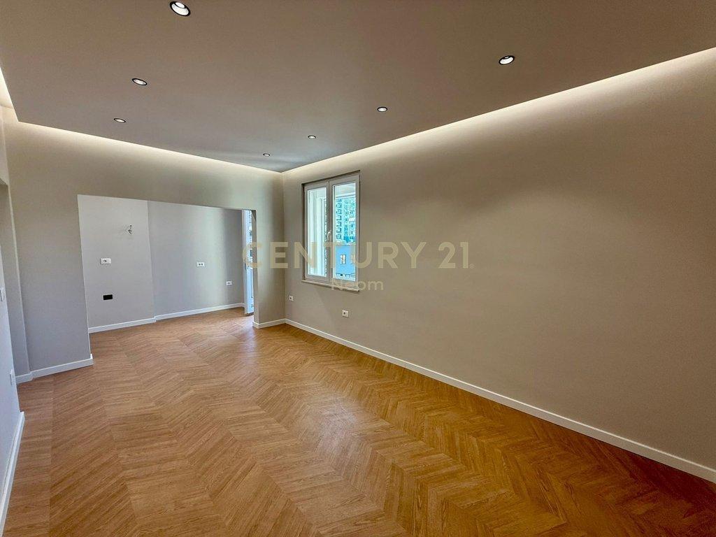 SHITET-APARTAMENT-2+1+2--MYSLYM-SHYR