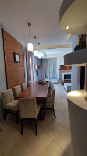 Shitet apartamenti+ papafingo i super mobiluar