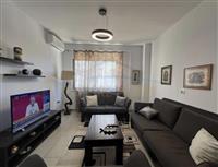Apartament 2+1 me qera tek Myslym Shyri,Tiranë 600€