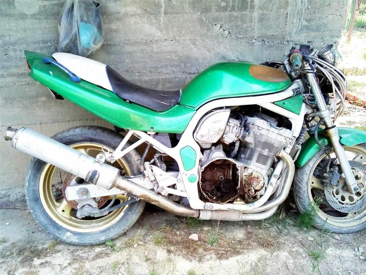 Motor Suzuki Bandit Per Pjese Peqin