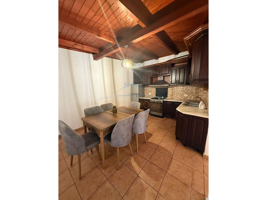 0697048062-JEPET-ME-QERA-APARTAMENT-2+1-PRANE-UKD-DURRES