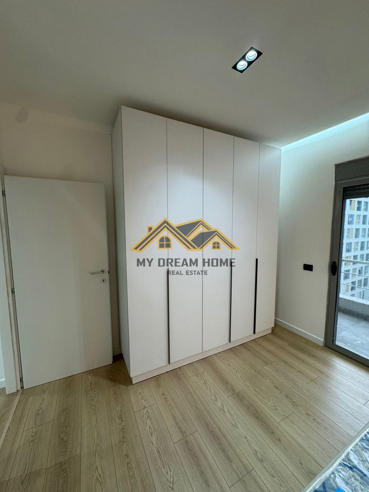 APARTAMENT-1+1-PRANE-STACIONIT-TE-TRENIT-NE-DURRES--PER-SHIT