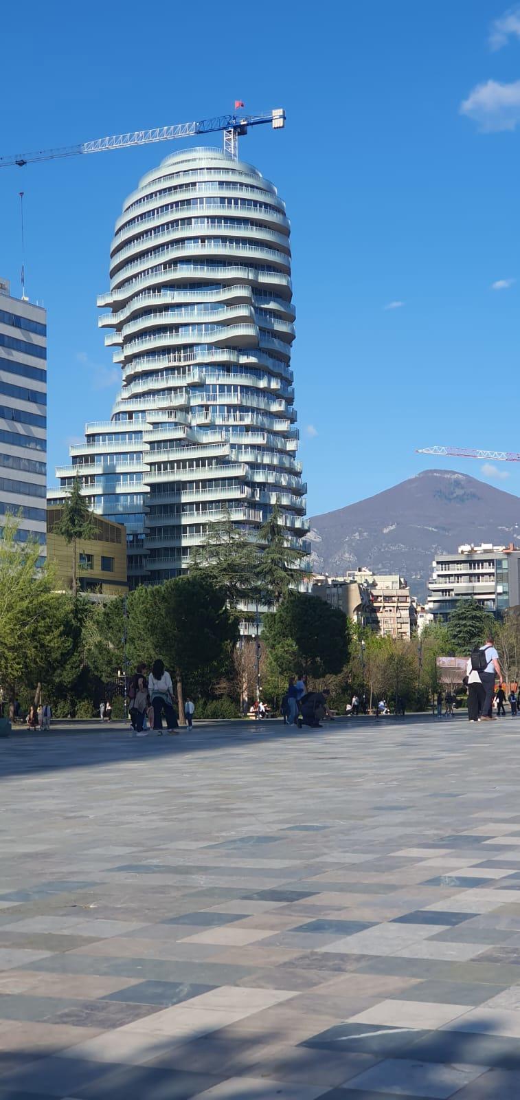 ---Shitet-Apartament-2+1-te-TIRANA-S-ROCK--Sheshi-Skenderbej