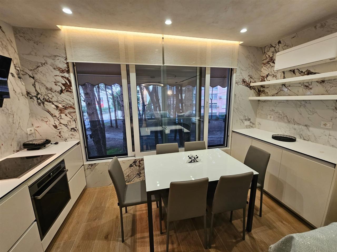 SHITET-APARTAMENT-2+1-TE-MALI-I-ROBIT-GOLEM