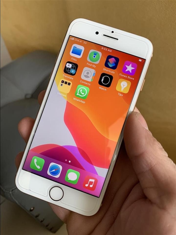 Okazion iphone 8 gold 64 giga ne shendje shum te mir Tiranë