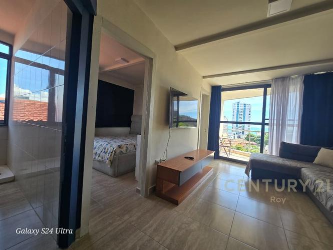 Jepet apartament 2+1 me pamje deti prane xhamise ne Durres q