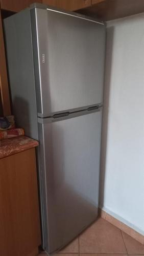 shitet frigorifer LG