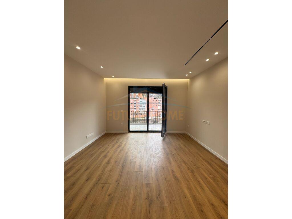 0692114320-Shitet--Apartament-2+1+Post-Parkimi--Kodra-e-Diel