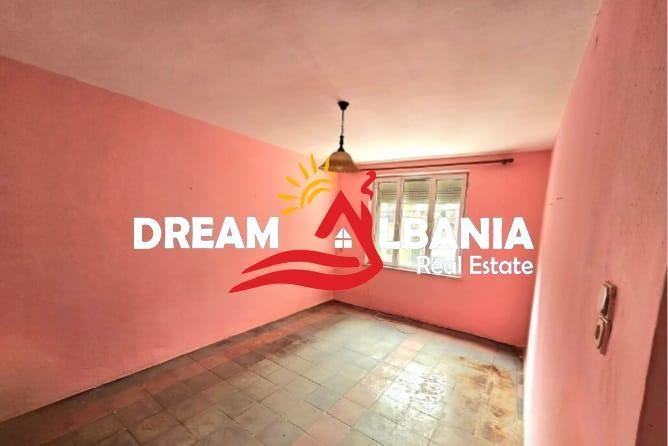 Shitet-apartament-1+1-tek-Rruga-Kavajes--ID-4119383-