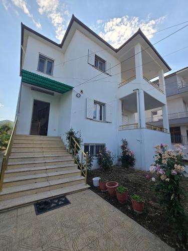 Apartment near Hotel Perla 1