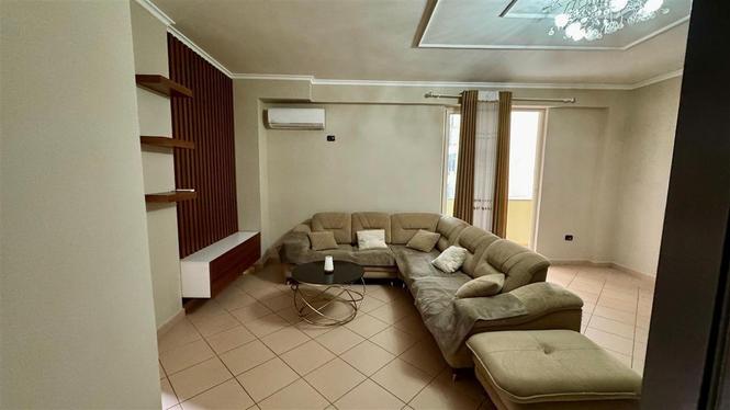 APARTAMENT ME QERA 2+1 KODRA E DIELLIT 700 EURO