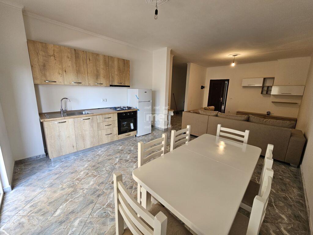JEPET-ME-QIRA-APARTAMENT-2+1-TEK-RRUGA-E-KUMINIT-