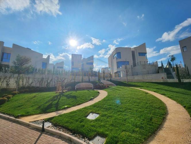 0692114320 Shitet, Apartament 2+1+2,Kompleksi Green , Tira