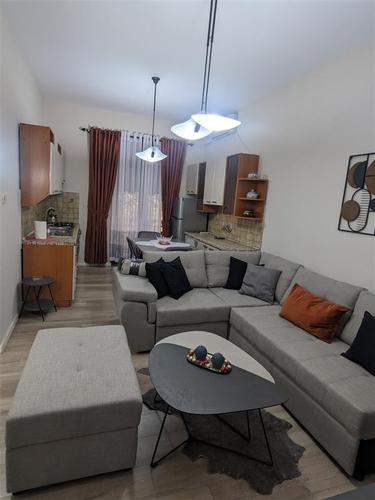 APARTAMENT ME QERA 2+1 BLV.BAJRAM CURRI 60.000 LEKE
