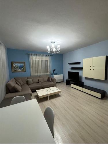 APARTAMENT ME QERA 1+1 5 MAJ 50.000 LEKE