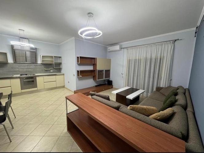 APARTAMENT ME QIRA 2+1 PERBALLE SHKOLLEZ HARRY FULTZ