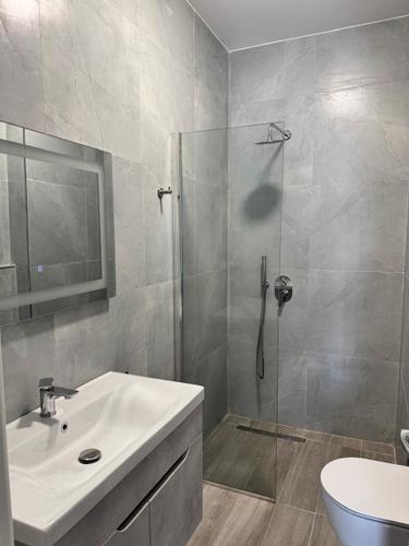 Jepet me qira apartament 2+1
