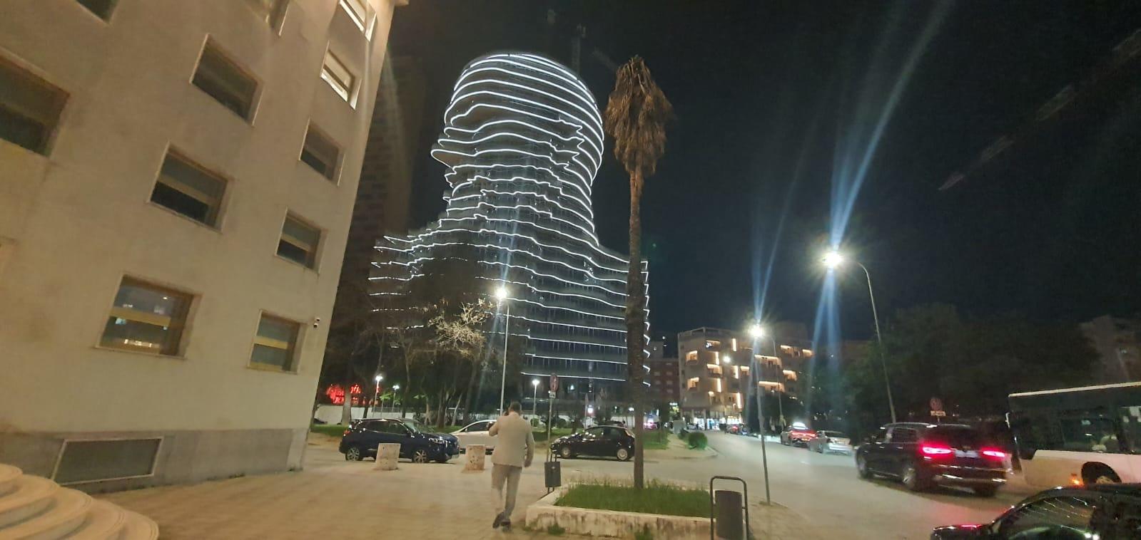 ---Shitet-Apartament-2+1-te-TIRANA-S-ROCK--Sheshi-Skenderbej